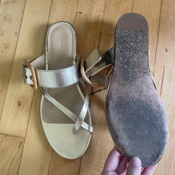 Veronica Beard Gold Slided - Picture 2 of 3